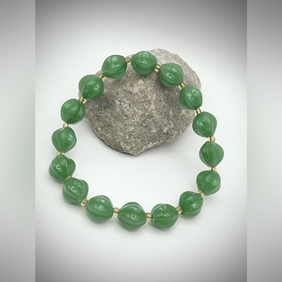 GREEN HETIAN JADE BRACELET - Picture 8 of 8